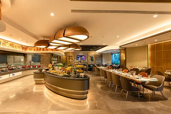Hotels & Restaurants